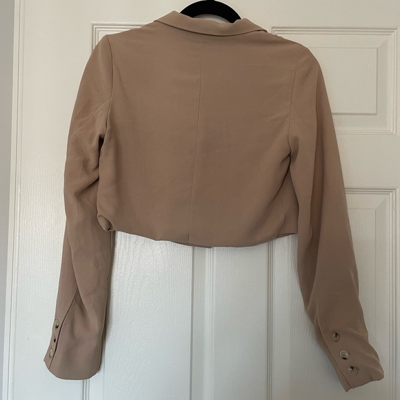 Le Lis Cream Short Blazer - Picture 2 of 2